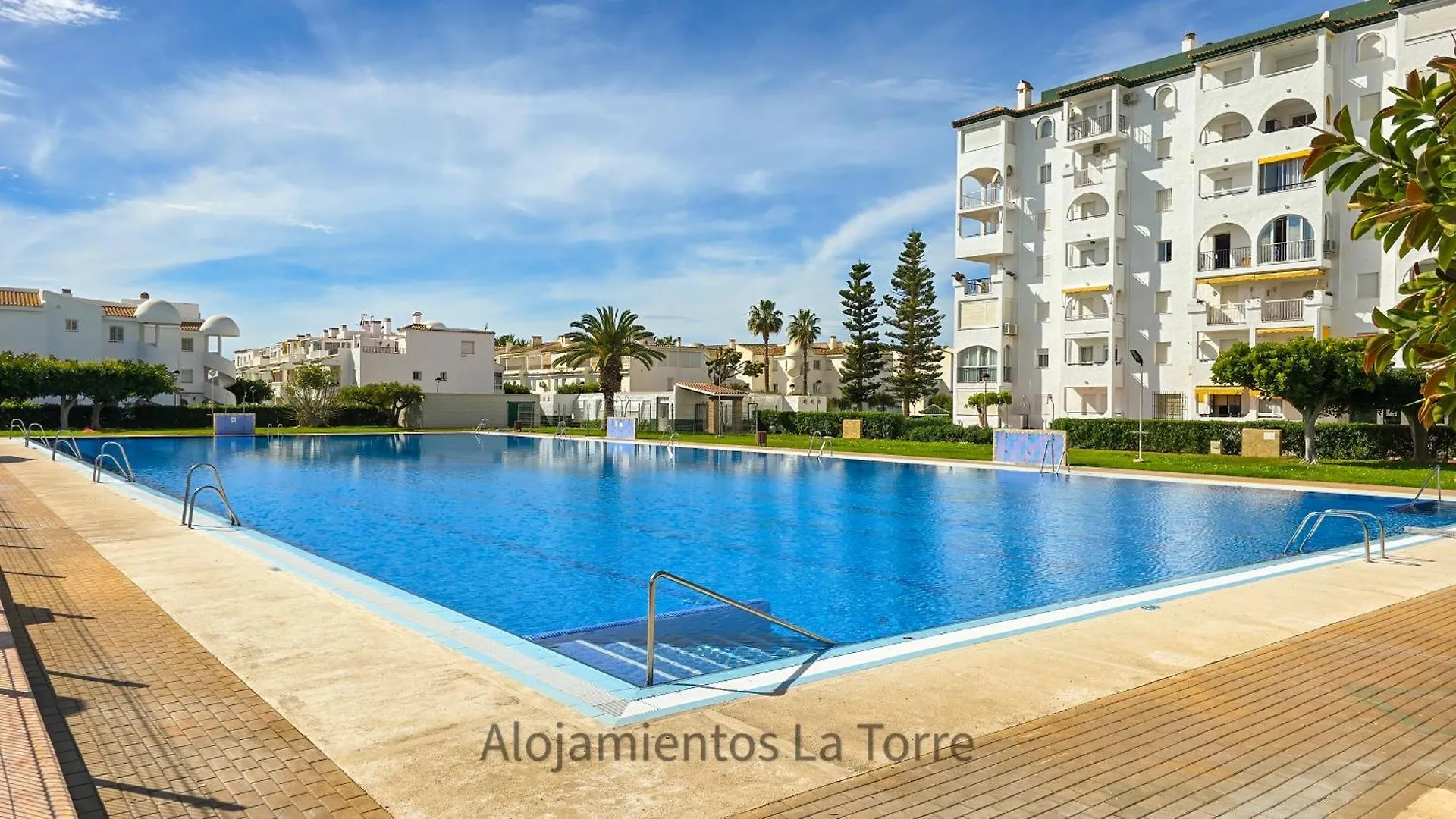 Laguna Beach Costasol - Alojamientos La Torre Torrox 0*,  Spain